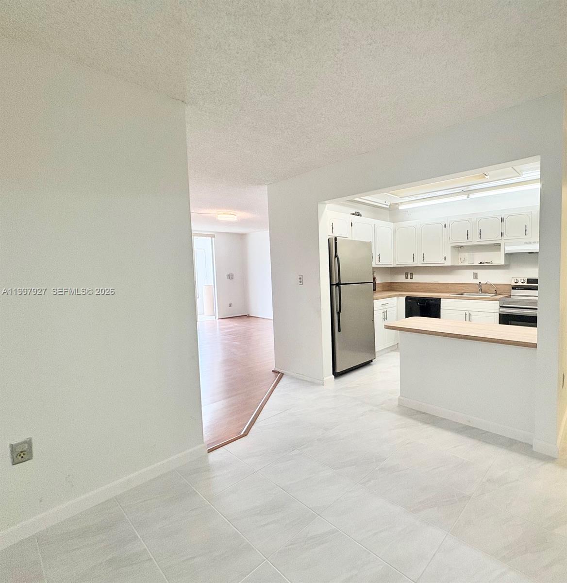 OMEGA CONDO NO 4 - Residential Lease