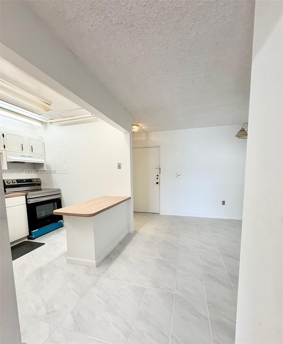 OMEGA CONDO NO 4 - Residential Lease