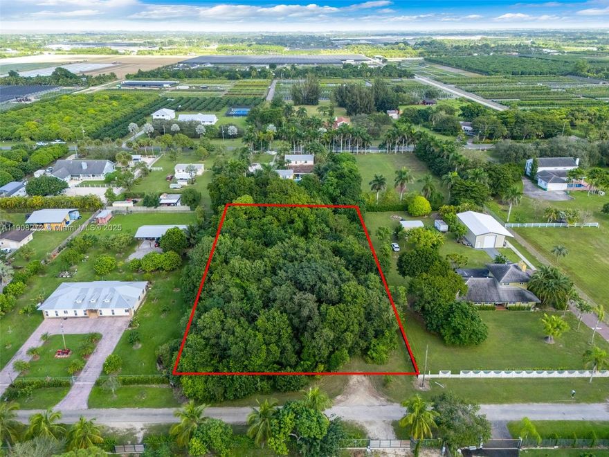 REDLAND 1.13 ACRE VACANT LAND PARCEL SITTING ON A QUIET STREET. THE PARCEL IS 162 FT OF FRONTAGE & 309 FT OF DEPTH, HIGH & DRY IN FLOOD ZONE AH9. SITTING OFF OF SW 197 AVE & SW 234 ST SURROUNDED BY SINGLE FAMILY HOMES & LOCAL NURSERIES, THE POSSIBILITIES ARE ENDLESS ON THIS VACANT PARCEL. REDLAND IS AN AGRICULTURAL COMMUNITY IN THE HEART OF MIAMI.