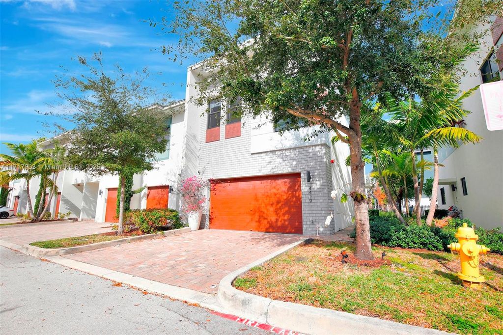 Photo of 4429 NW 9th St, Plantation, FL 33317 (MLS # A11717903)