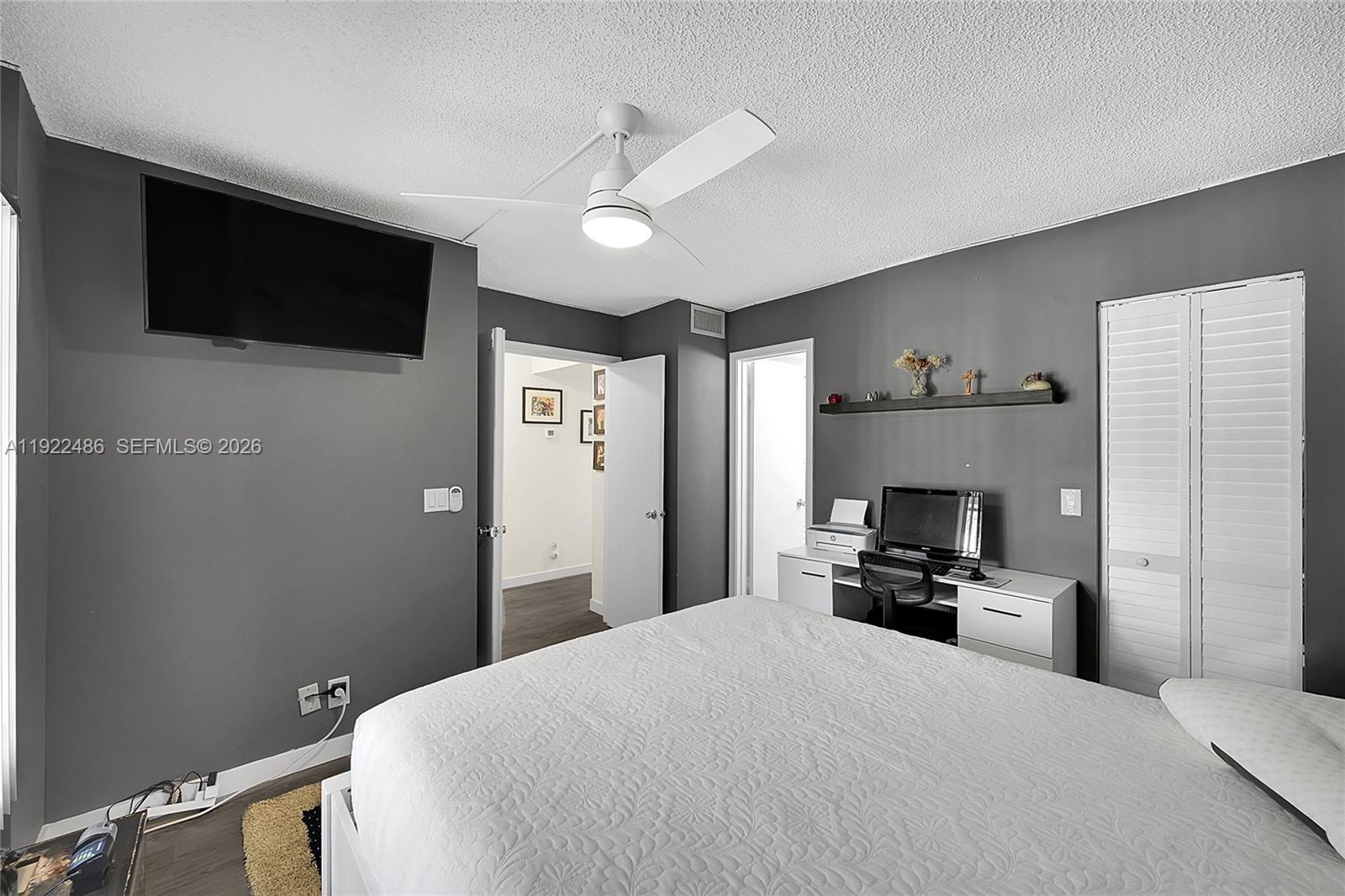 LAKESIDE CONDO 2 OF BANYA - Residential