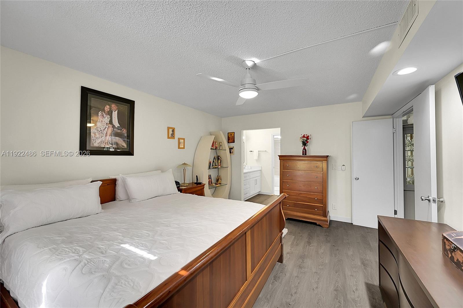 LAKESIDE CONDO 2 OF BANYA - Residential