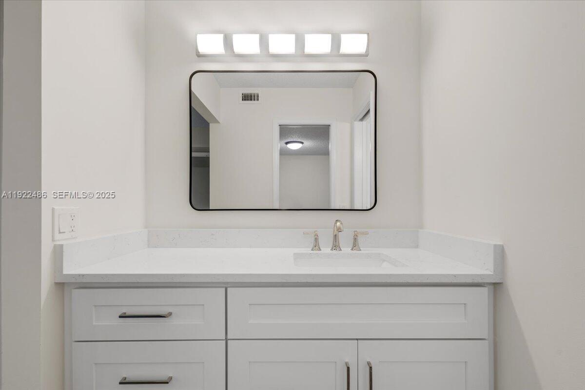 LAKESIDE CONDO 2 OF BANYA - Residential