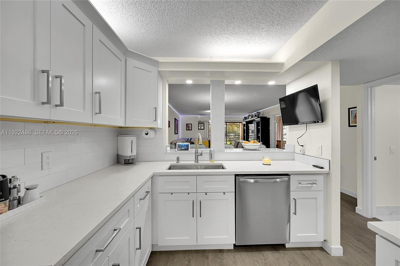 LAKESIDE CONDO 2 OF BANYA - Residential