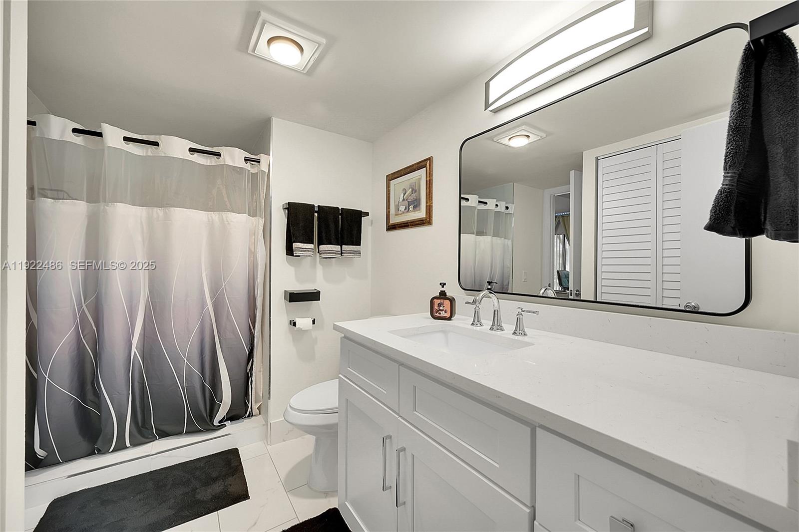 LAKESIDE CONDO 2 OF BANYA - Residential