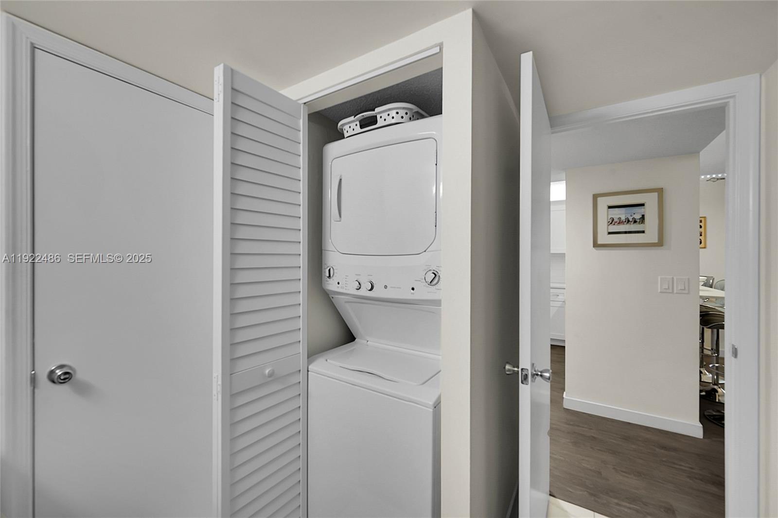 LAKESIDE CONDO 2 OF BANYA - Residential