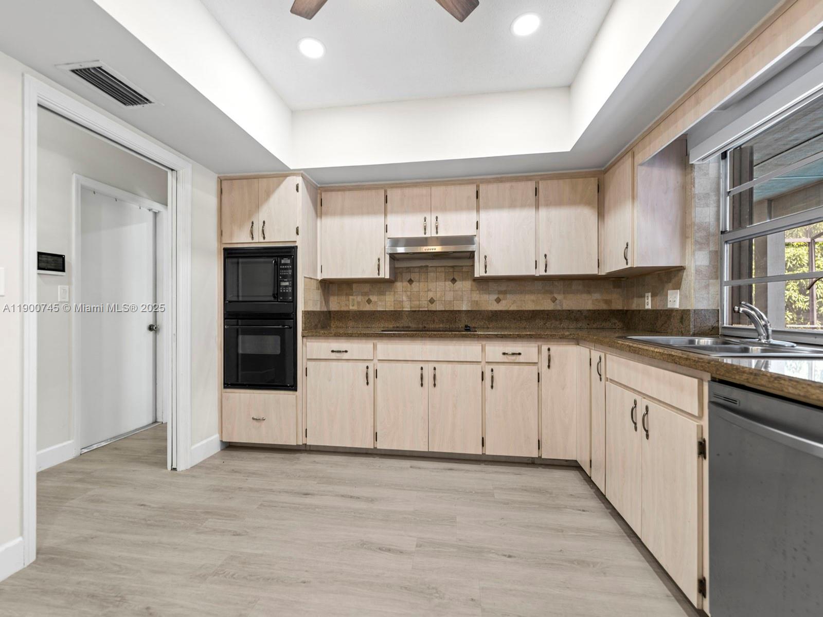 MARAL ESTATES SEC 3 - Residential Lease