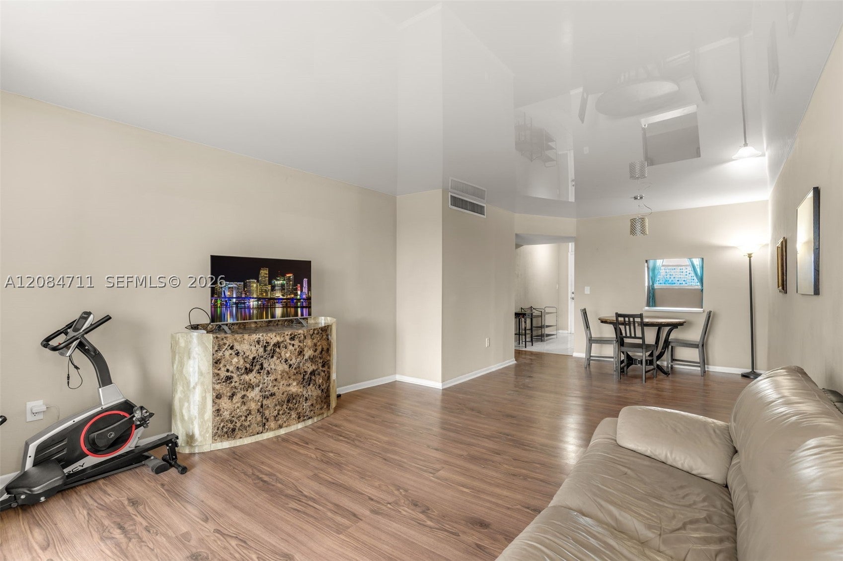 1700 NE 191st St 508