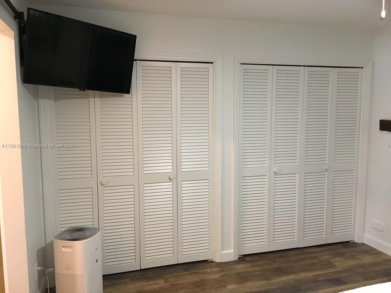 STERLING VILLAGE - Residential Lease