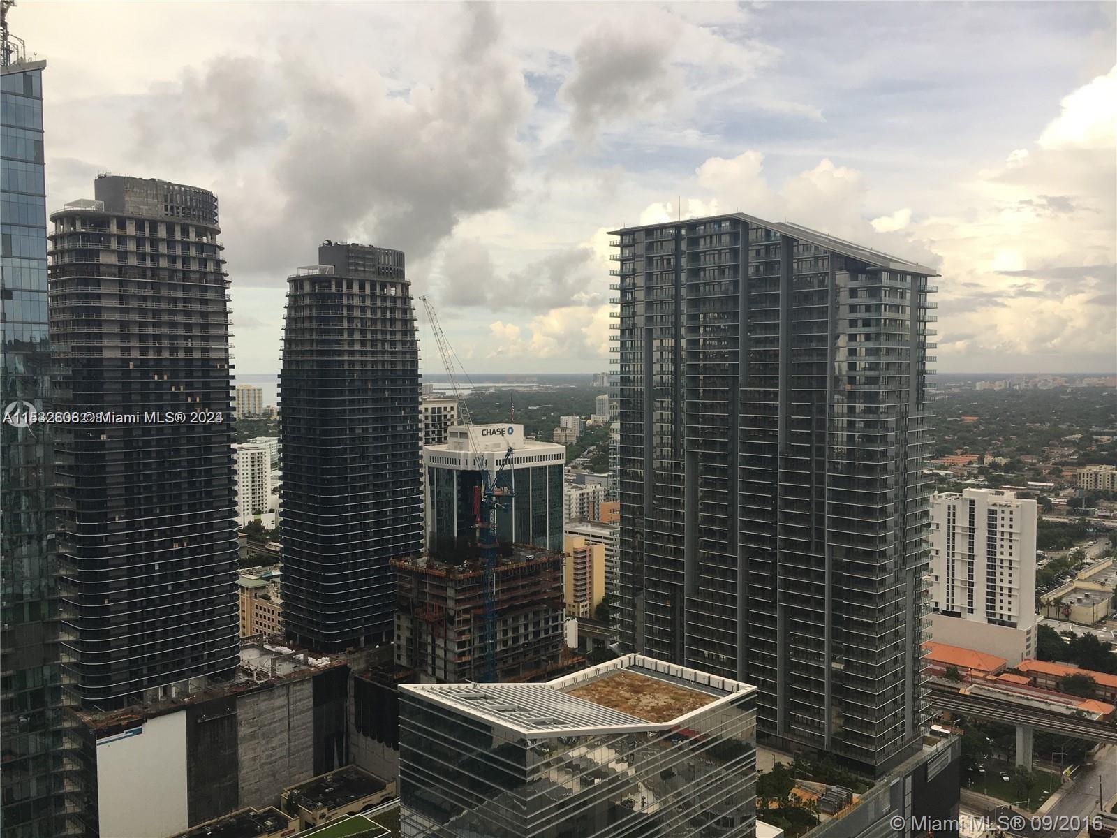 REACH CONDO - Residential