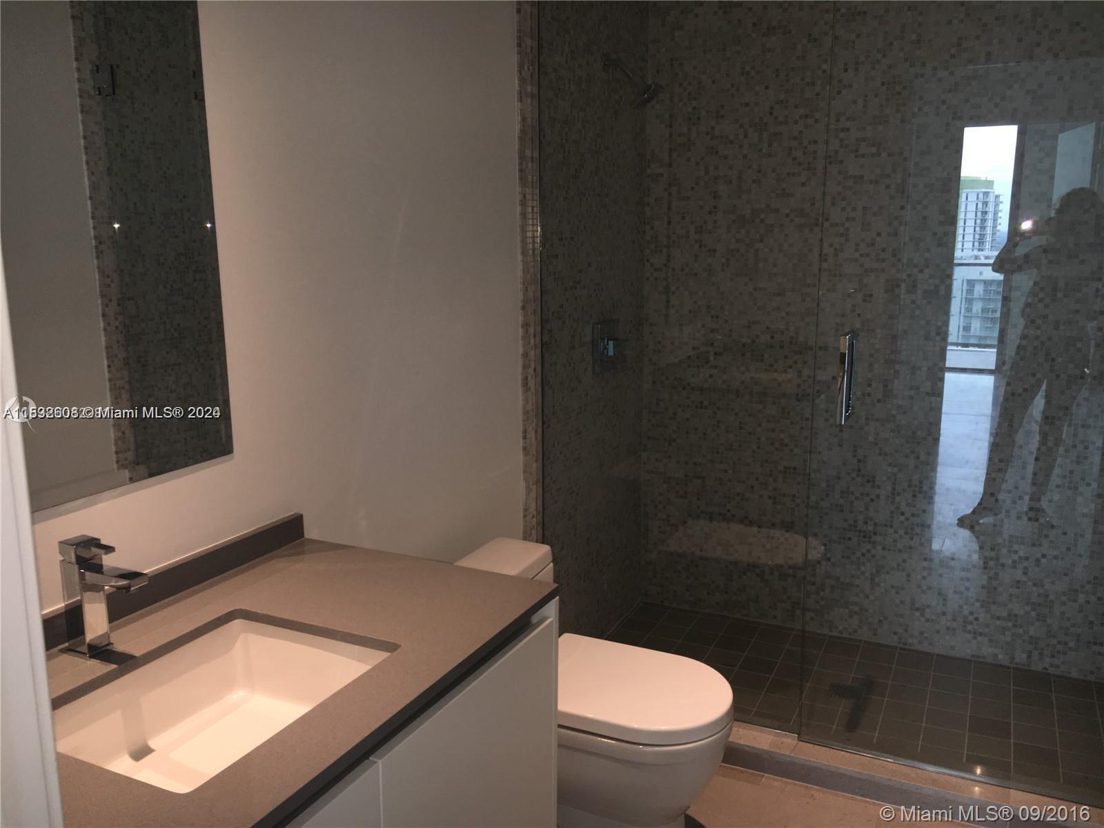 REACH CONDO - Residential
