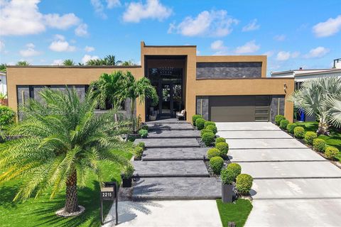 2215 NE 19th St Fort Lauderdale FL 33305