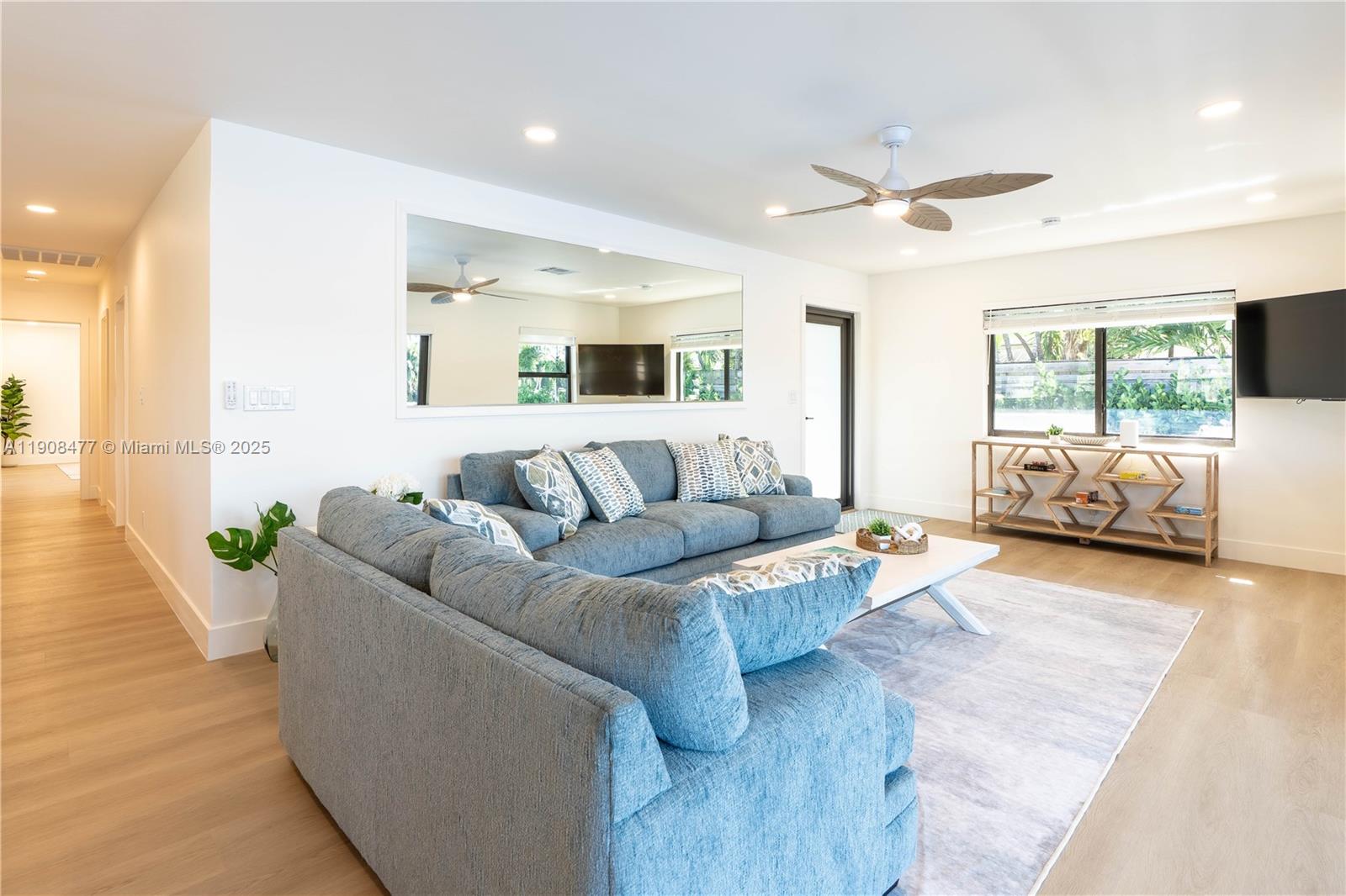 POMPANO BEACH PARK - Residential Lease