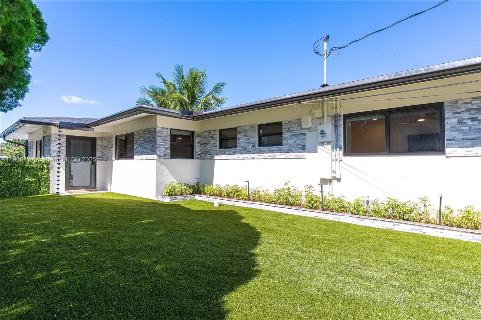 POMPANO BEACH PARK - Residential Lease