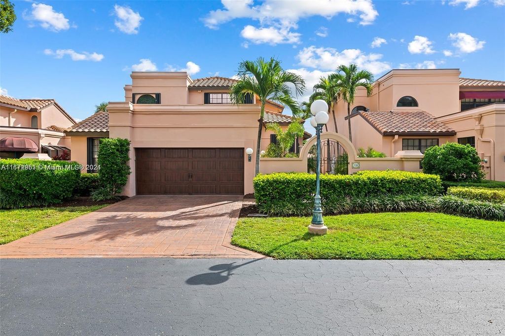 Photo of 718 Deer Creek Via Verona #718, Deerfield Beach, FL 33442 (MLS # A11672951)