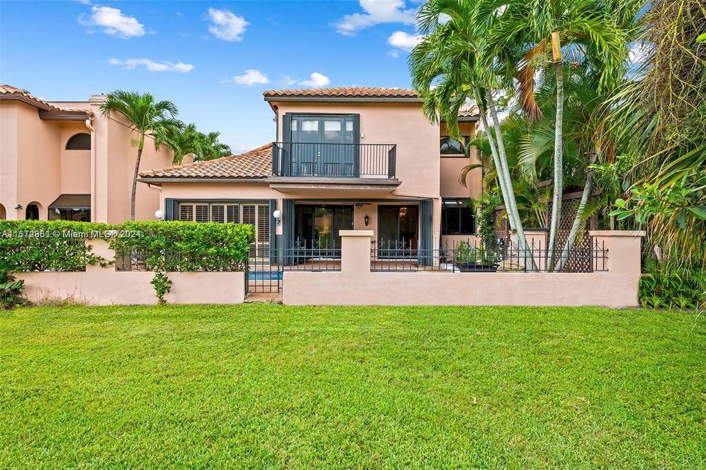 Photo of 718 Deer Creek Via Verona #718, Deerfield Beach, FL 33442 (MLS # A11672951)