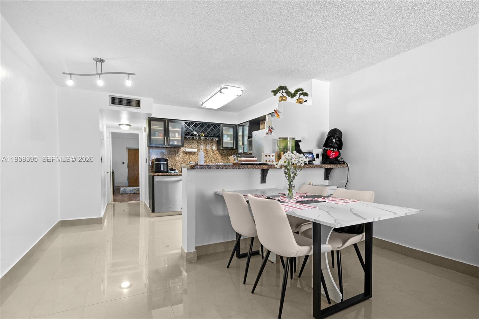 4011 N Meridian Ave 38