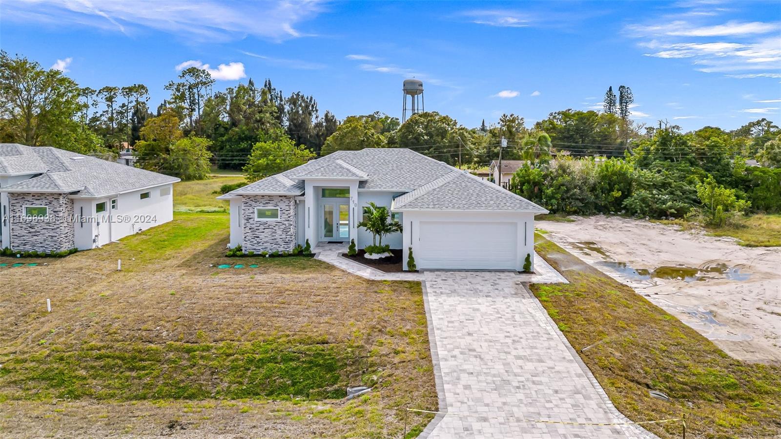 176 Pembroke St, Lehigh Acres, Lee County, Florida - 3 Bedrooms  
2 Bathrooms - 