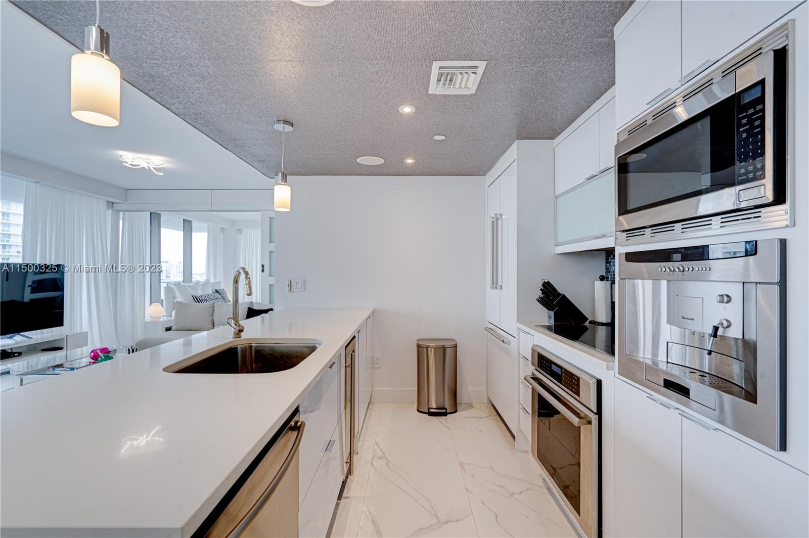 MEI CONDO - Residential