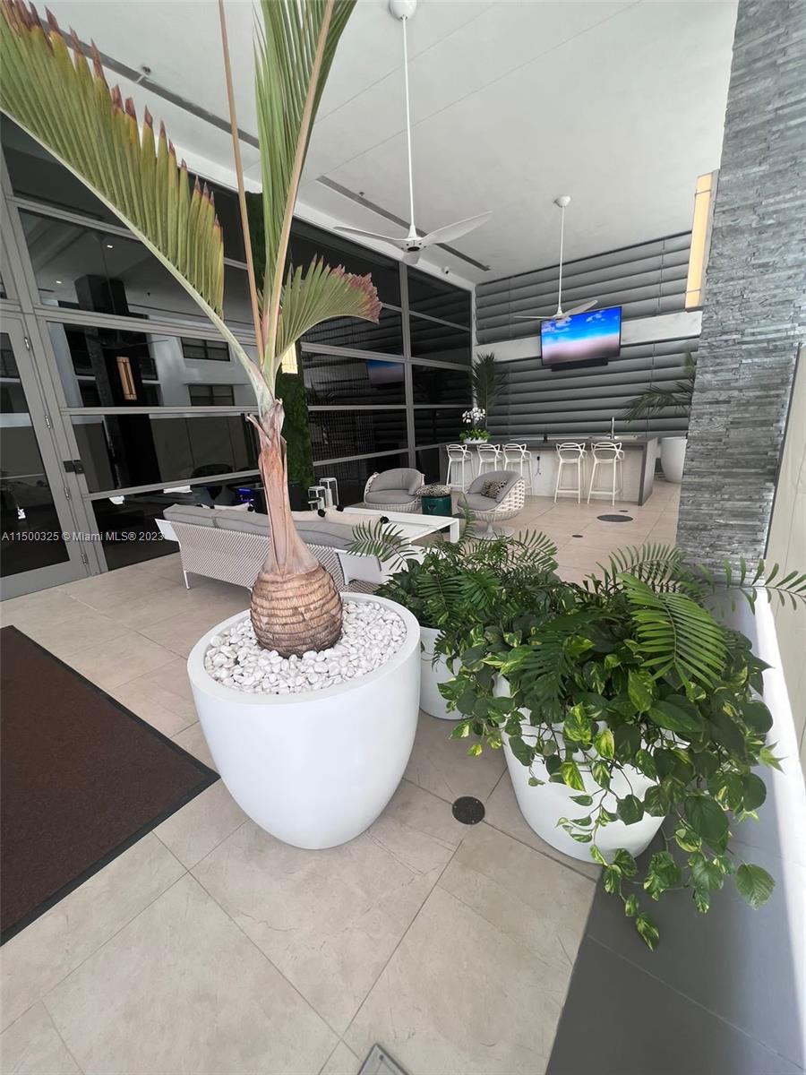 MEI CONDO - Residential