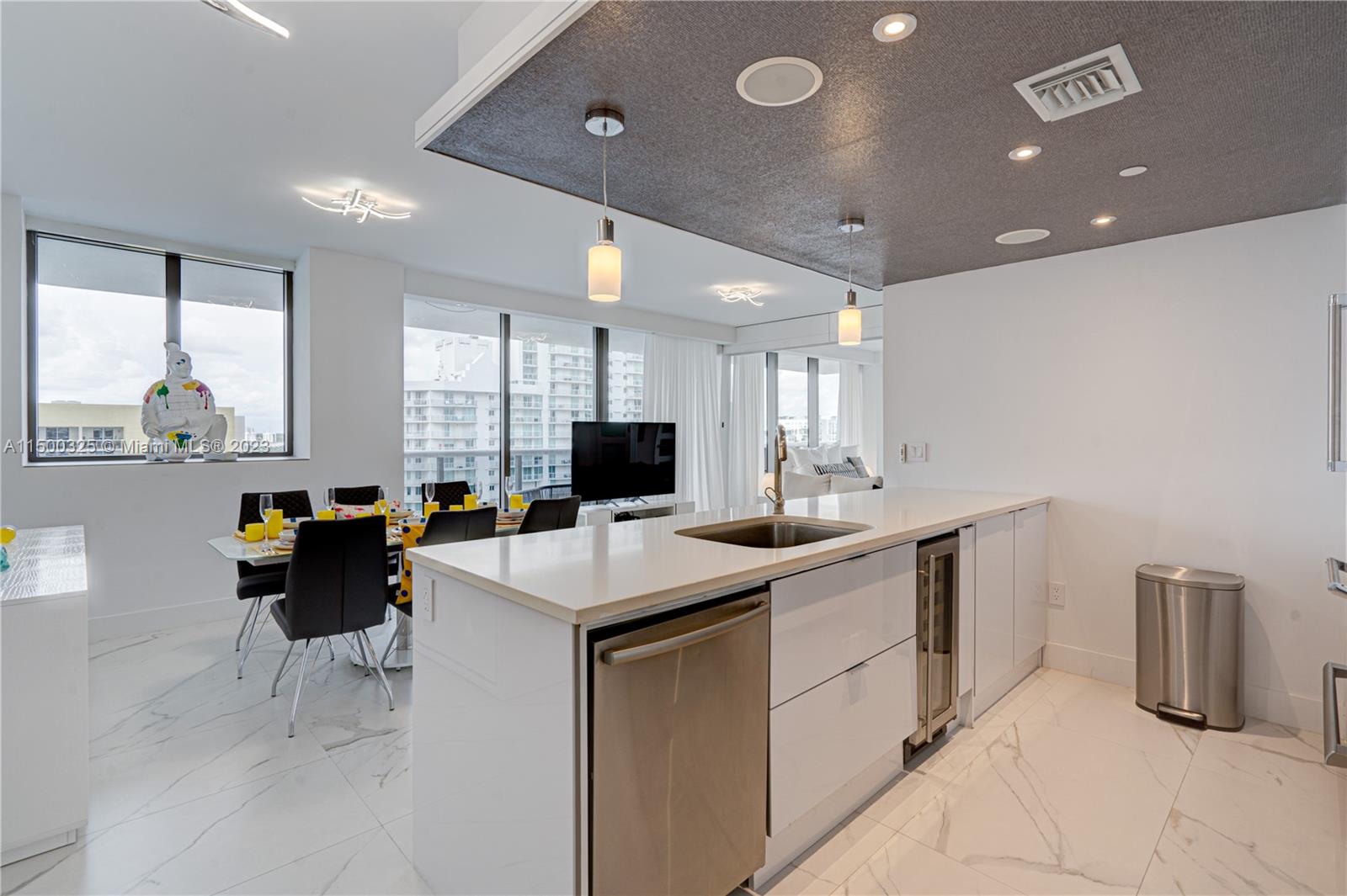 MEI CONDO - Residential