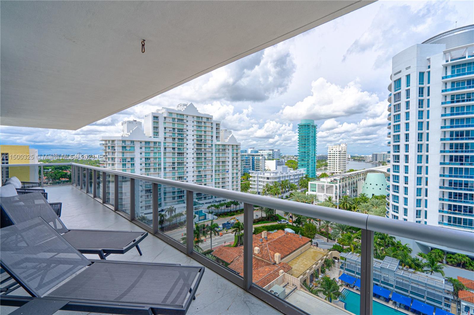 MEI CONDO - Residential