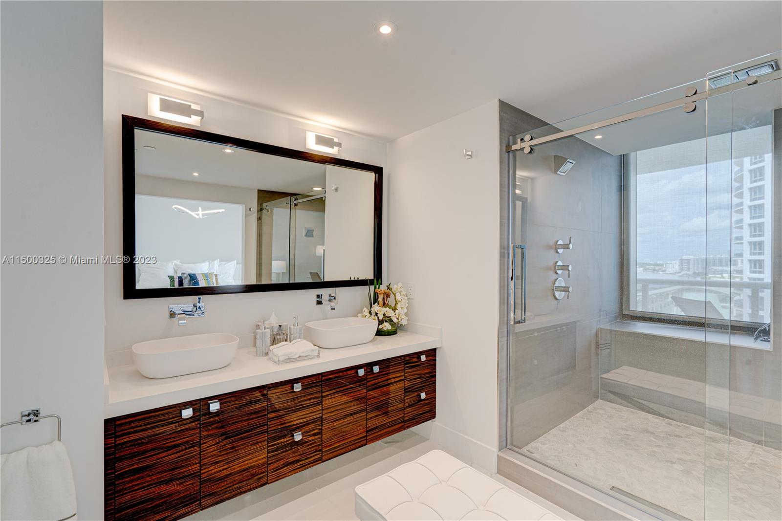 MEI CONDO - Residential