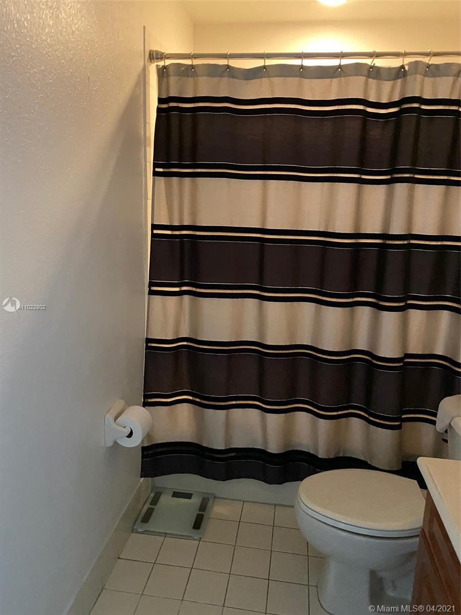 PROMENADE SHORES AT DORAL - Residential