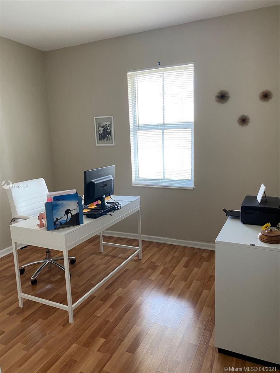 PROMENADE SHORES AT DORAL - Residential