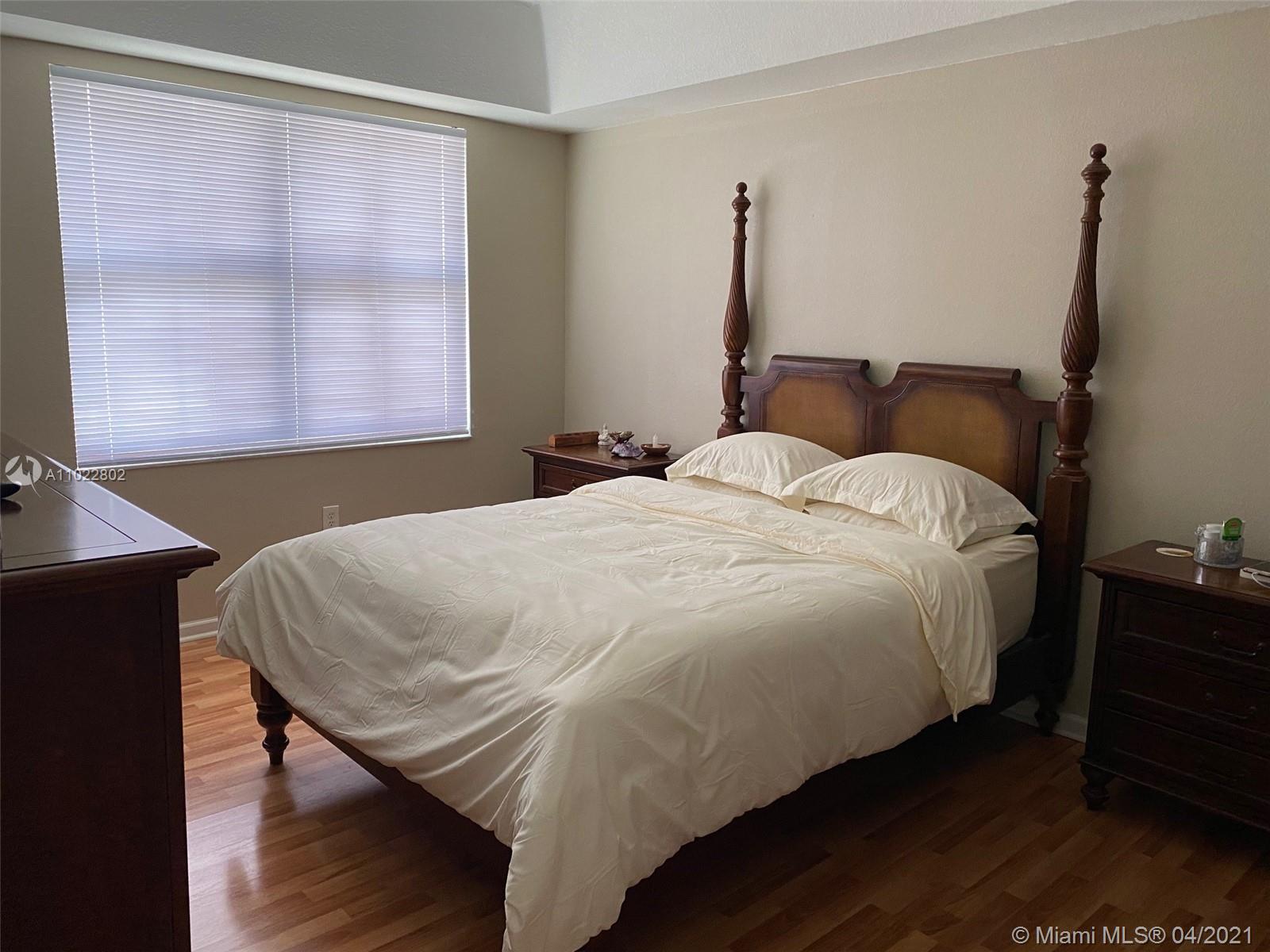PROMENADE SHORES AT DORAL - Residential