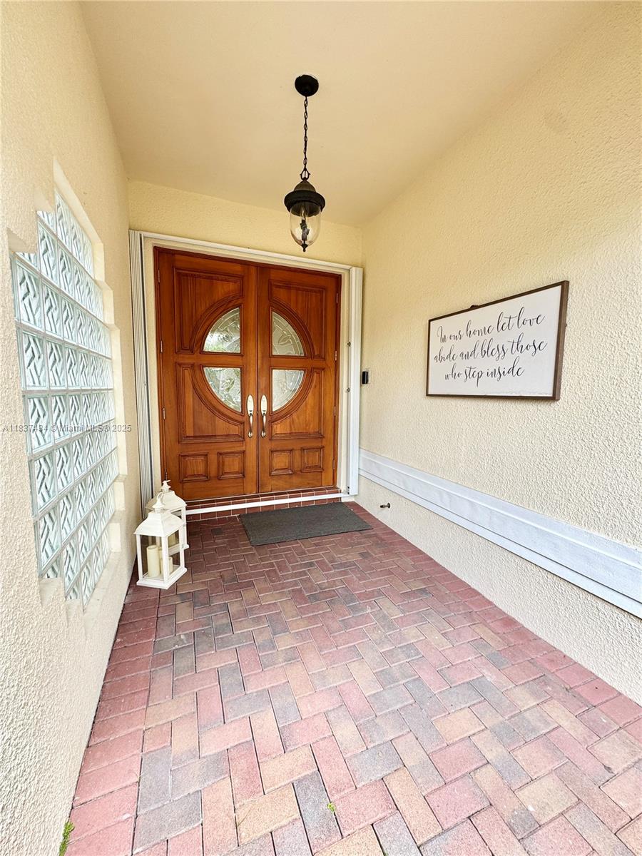 5630 NW 104th Ct