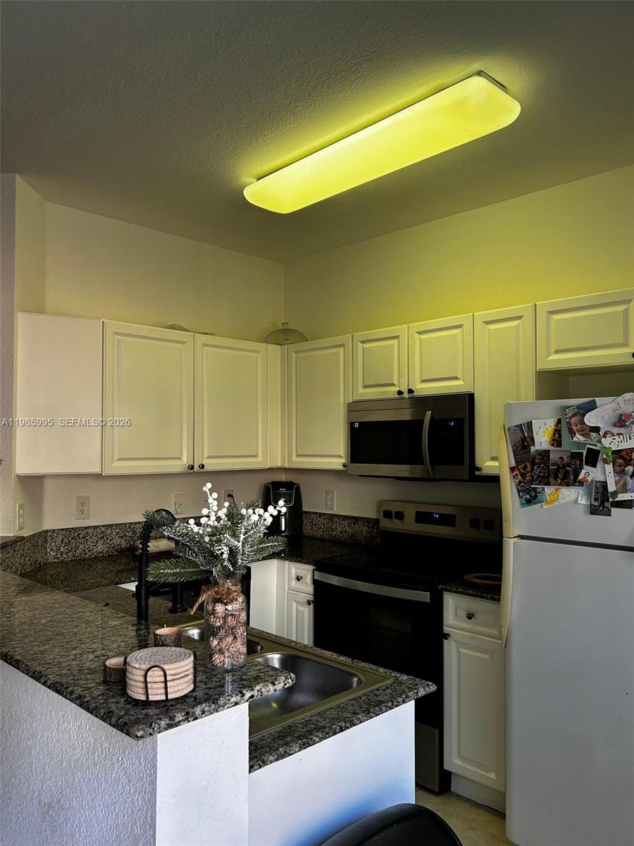 LEEWARD AT ISLANDS AT DOR - Residential Lease