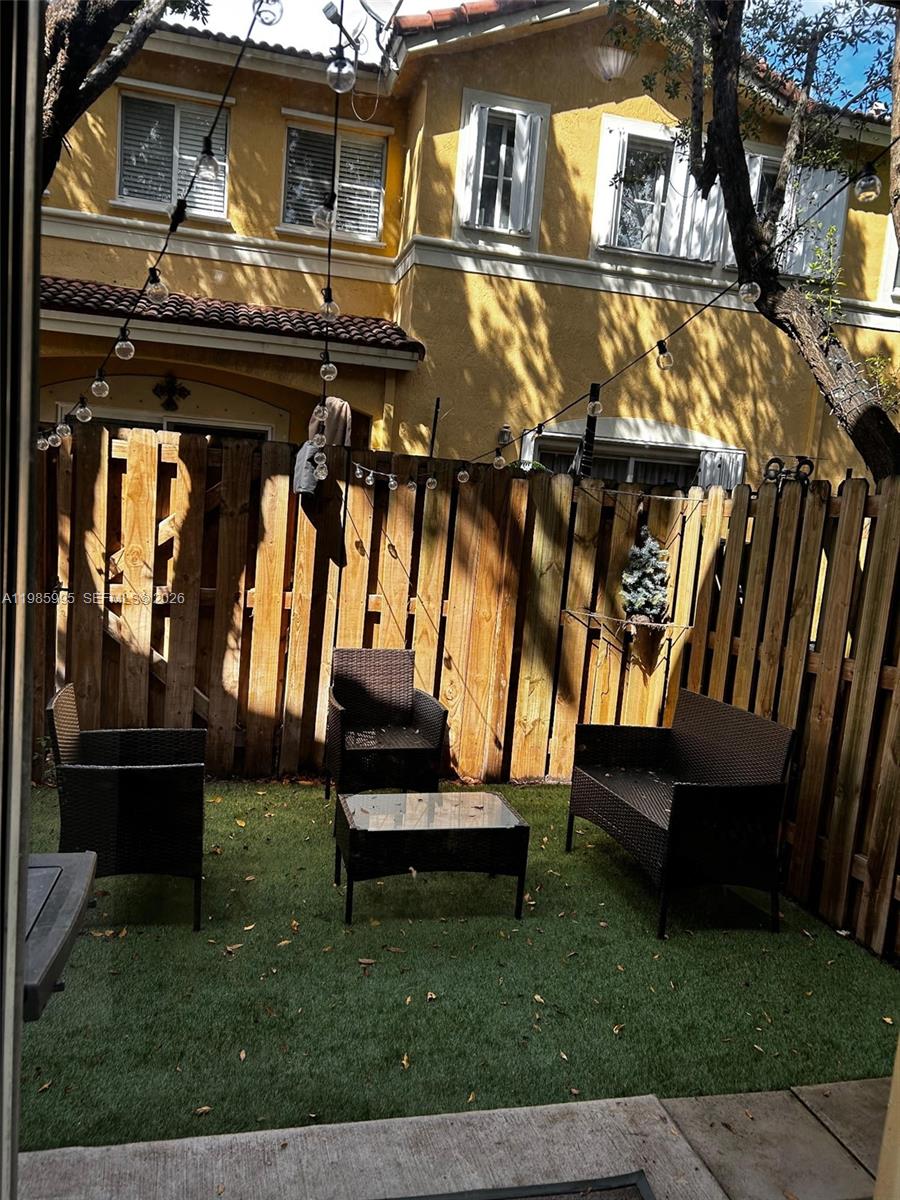 LEEWARD AT ISLANDS AT DOR - Residential Lease