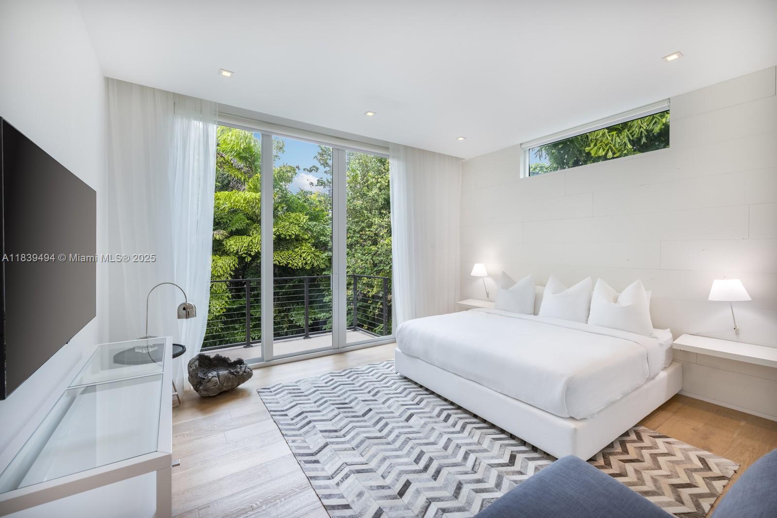 SURPRISE LAKE - Residential