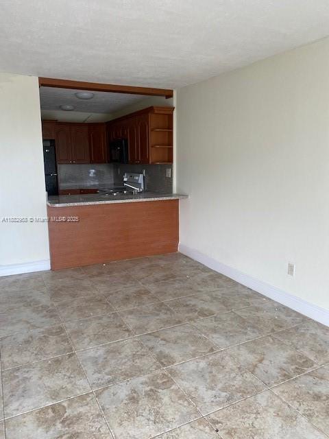 MONTECARLO CONDO - Residential