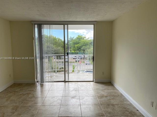 MONTECARLO CONDO - Residential