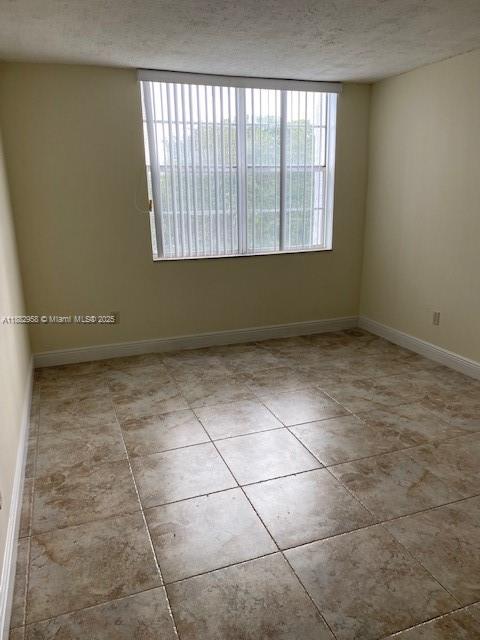 MONTECARLO CONDO - Residential