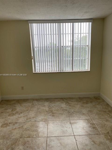 MONTECARLO CONDO - Residential