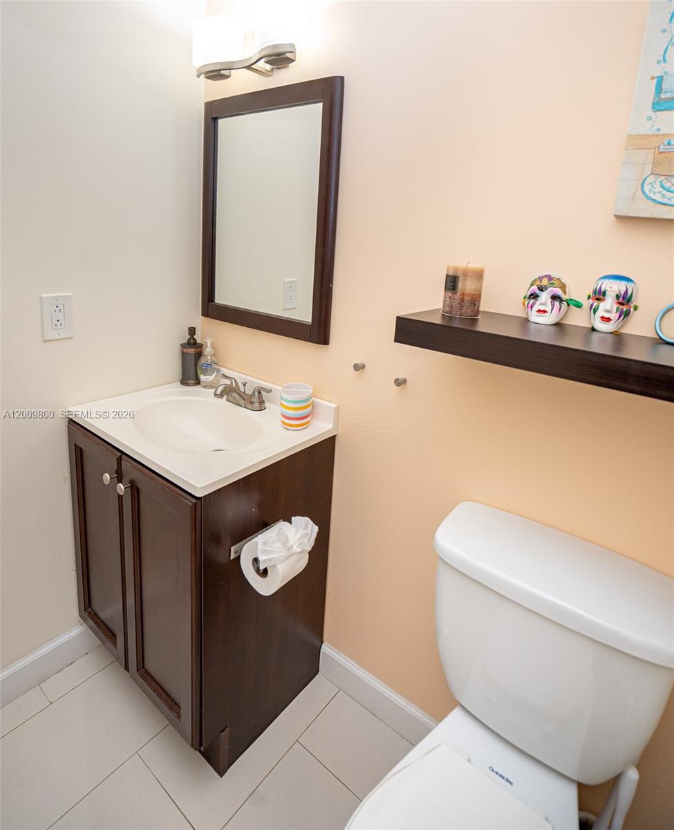 SPRINGDALE LAKE D CONDO - Residential