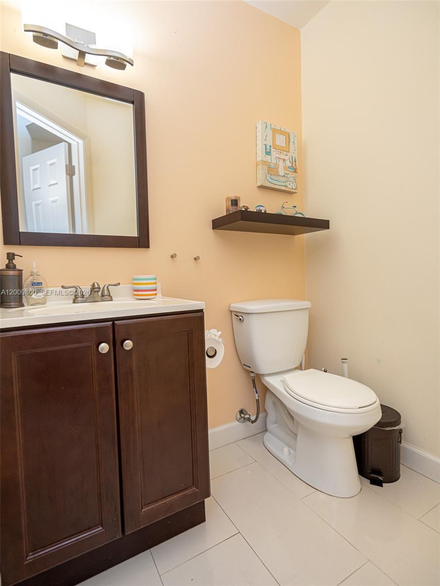 SPRINGDALE LAKE D CONDO - Residential