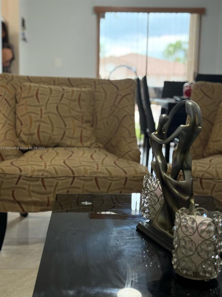 VILLA VERANDA CONDO - Residential