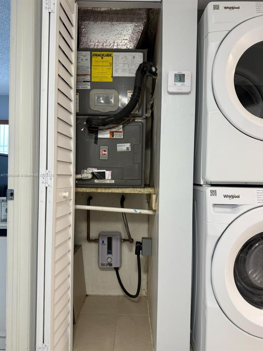 VILLA VERANDA CONDO - Residential