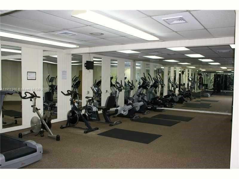 PLAZA OF AMERICAS CONDO P - Residential Lease