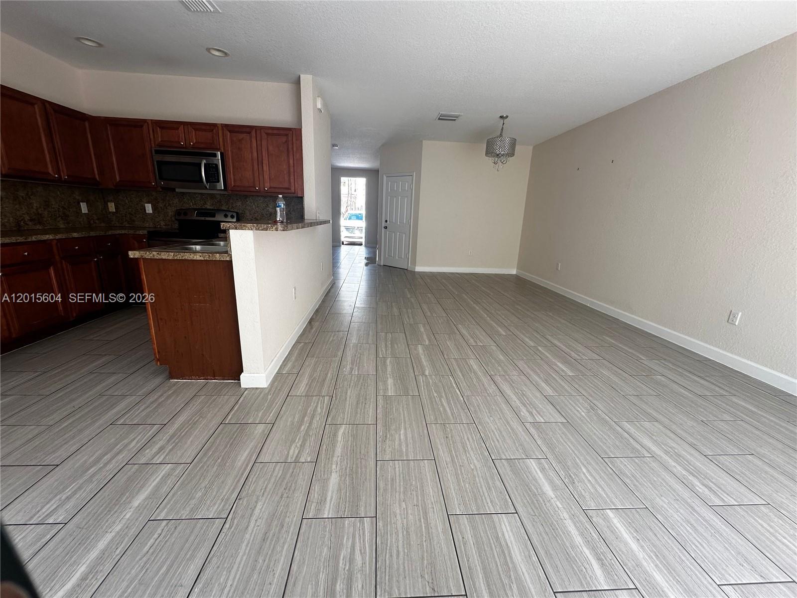 IVES DAIRY TOWNHOMES - Residential Lease