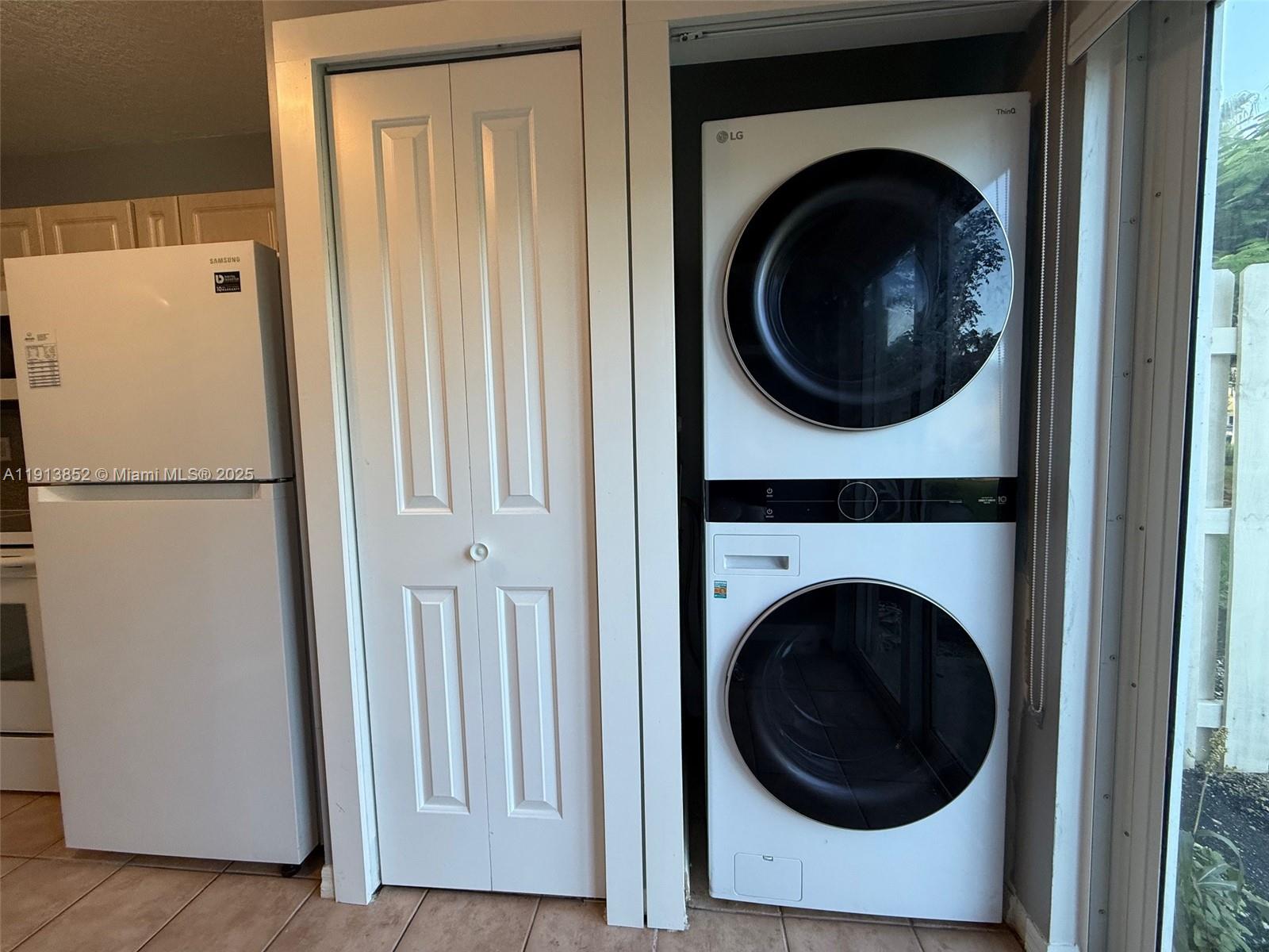 MONTEREY AT MALIBU BAY CO - Residential Lease