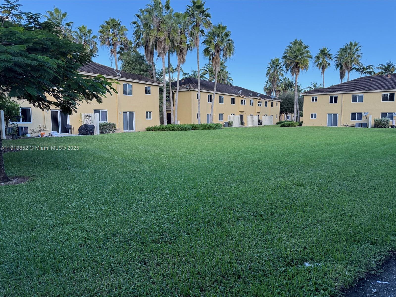 MONTEREY AT MALIBU BAY CO - Residential Lease