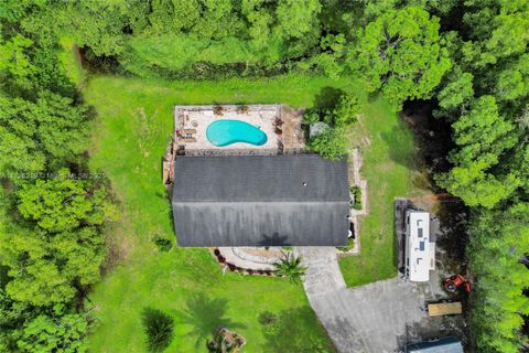 A home in Loxahatchee