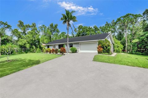 A home in Loxahatchee