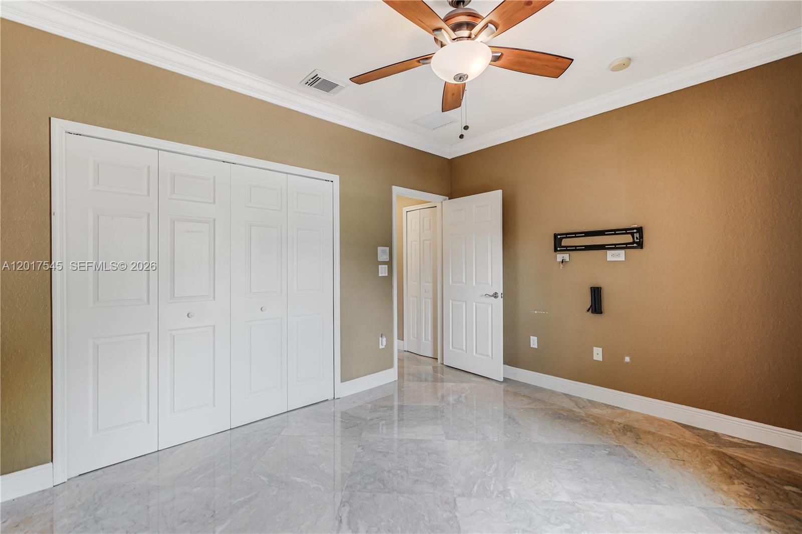 CENTURY BREEZE EAST - Residential