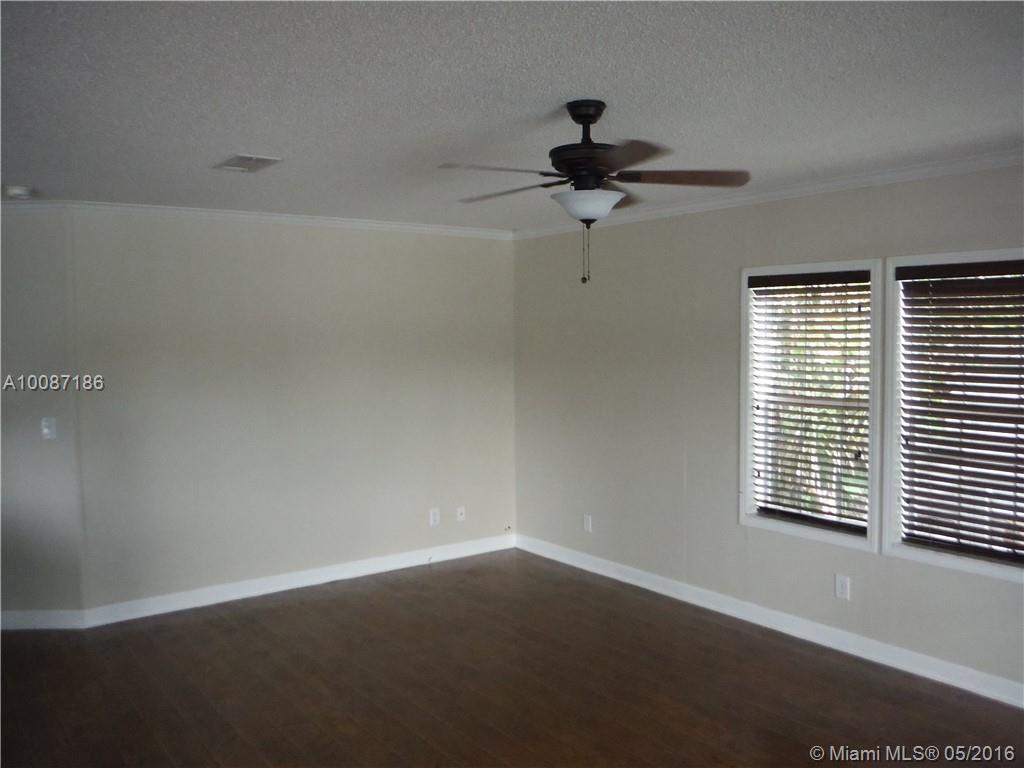 Gateway Estates Park Cond - Residential